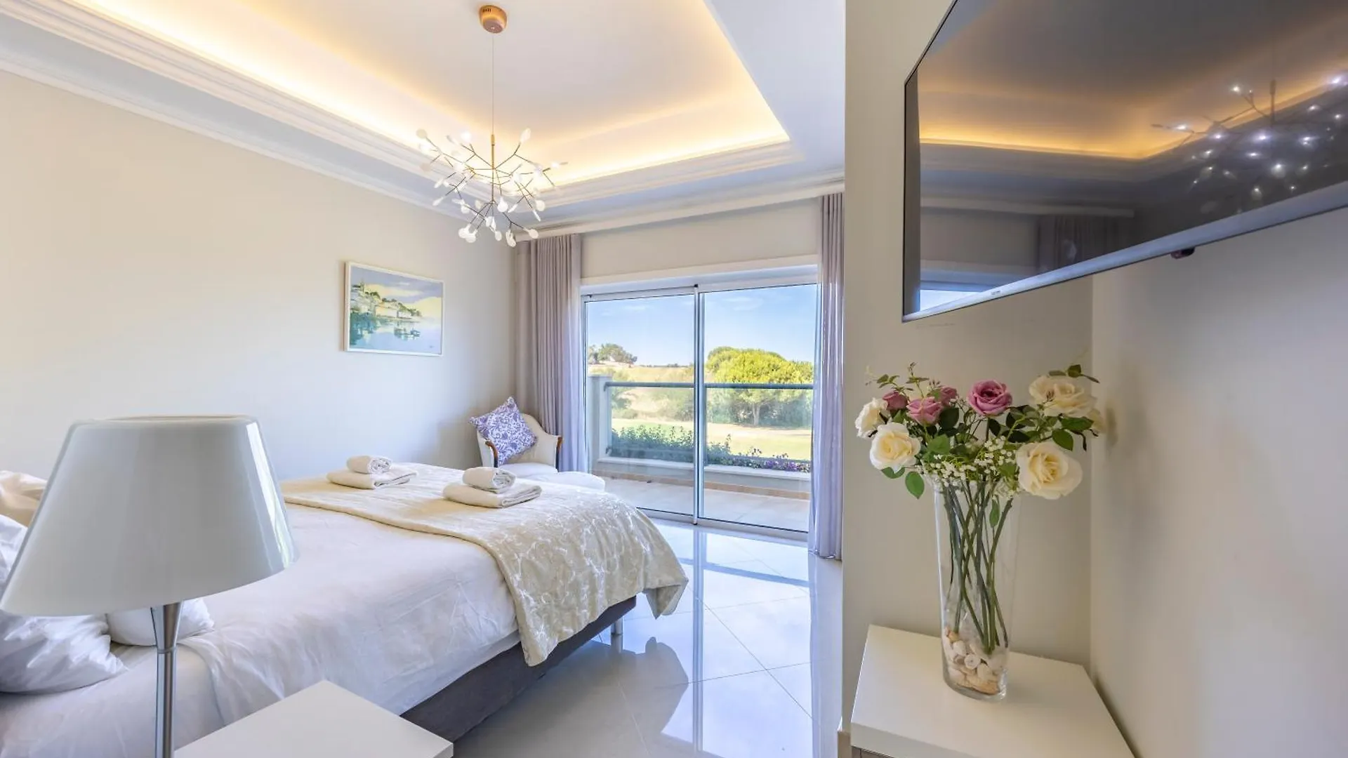Boa Vista - Golf View Villa Lagos